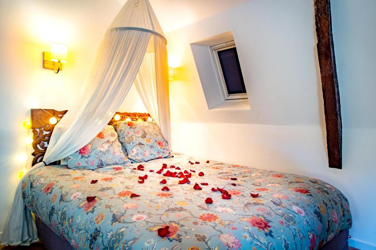 Jacuzzi - La Petite Romantique - Flobnb Laon Ngoại thất bức ảnh